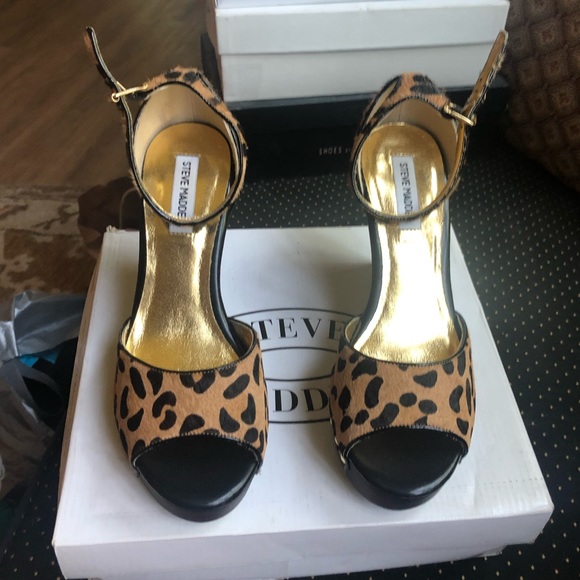 Steve Madden Wedges - Picture 2 of 4